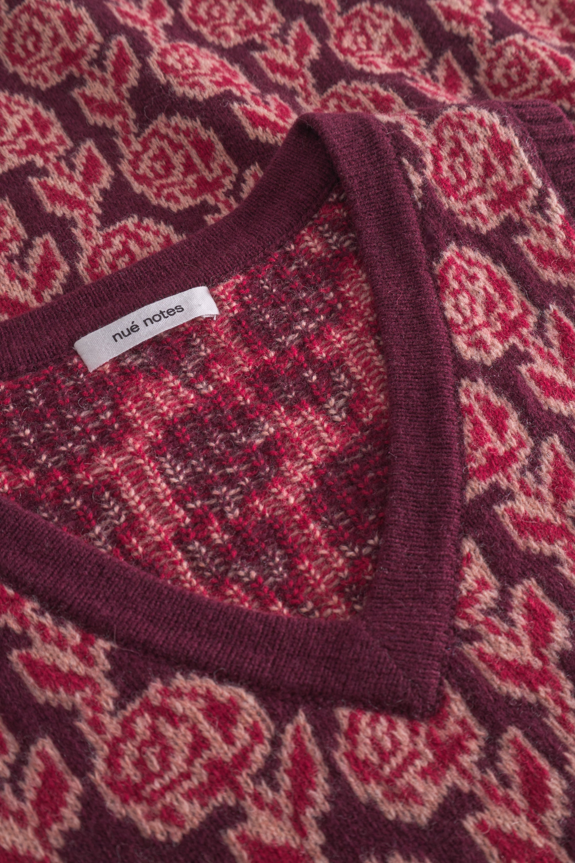 nué notes Cambridge Vest Knitwear 951 Rose Red