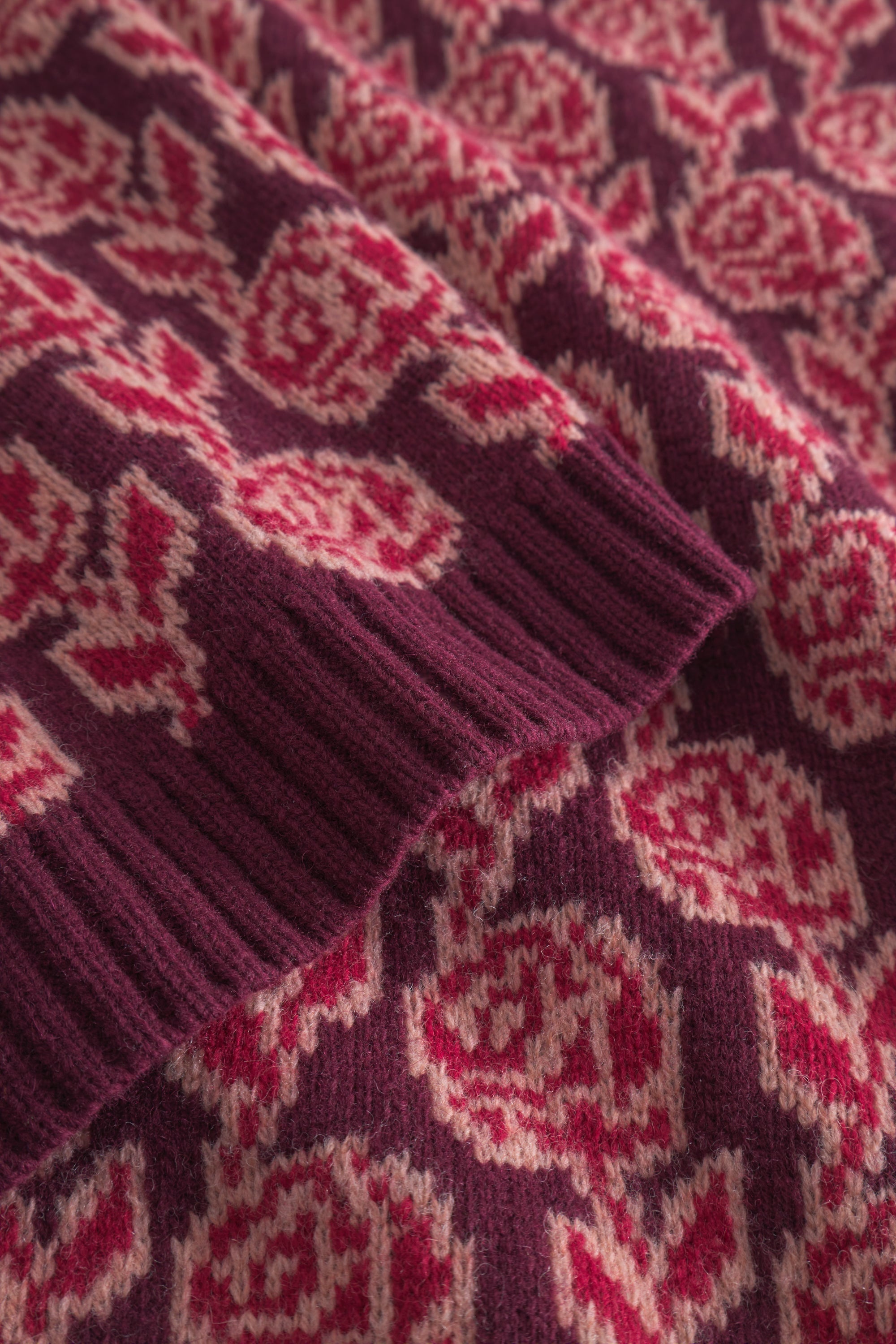 nué notes Cambridge Vest Knitwear 951 Rose Red