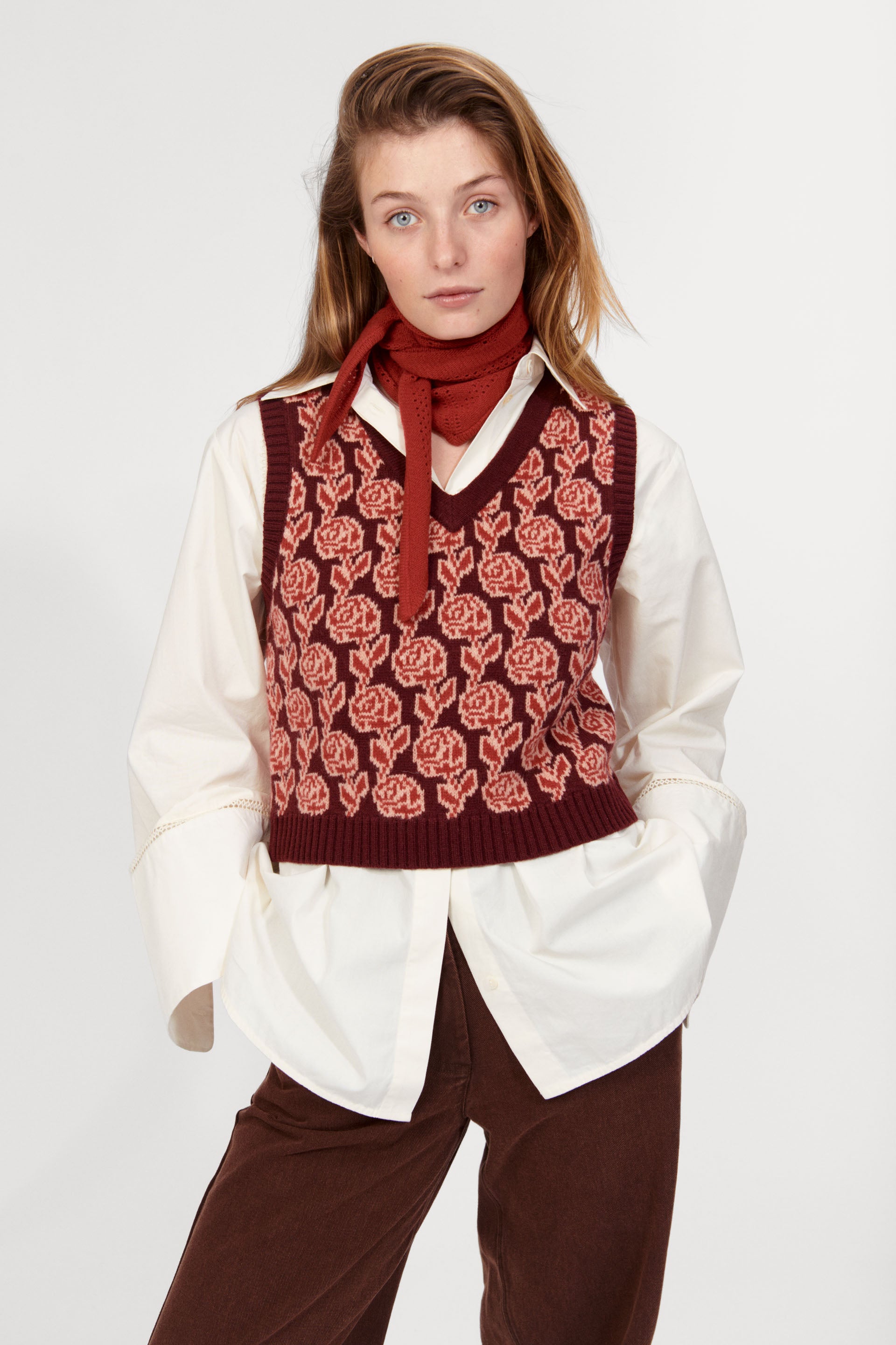 nué notes Cambridge Vest Knitwear 951 Rose Red