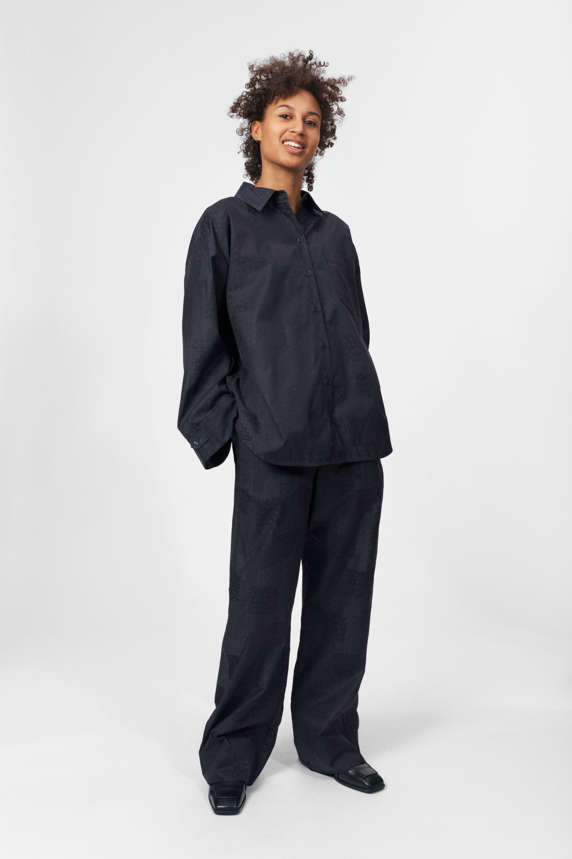 nué notes Cillian Pants 451 Dark Navy