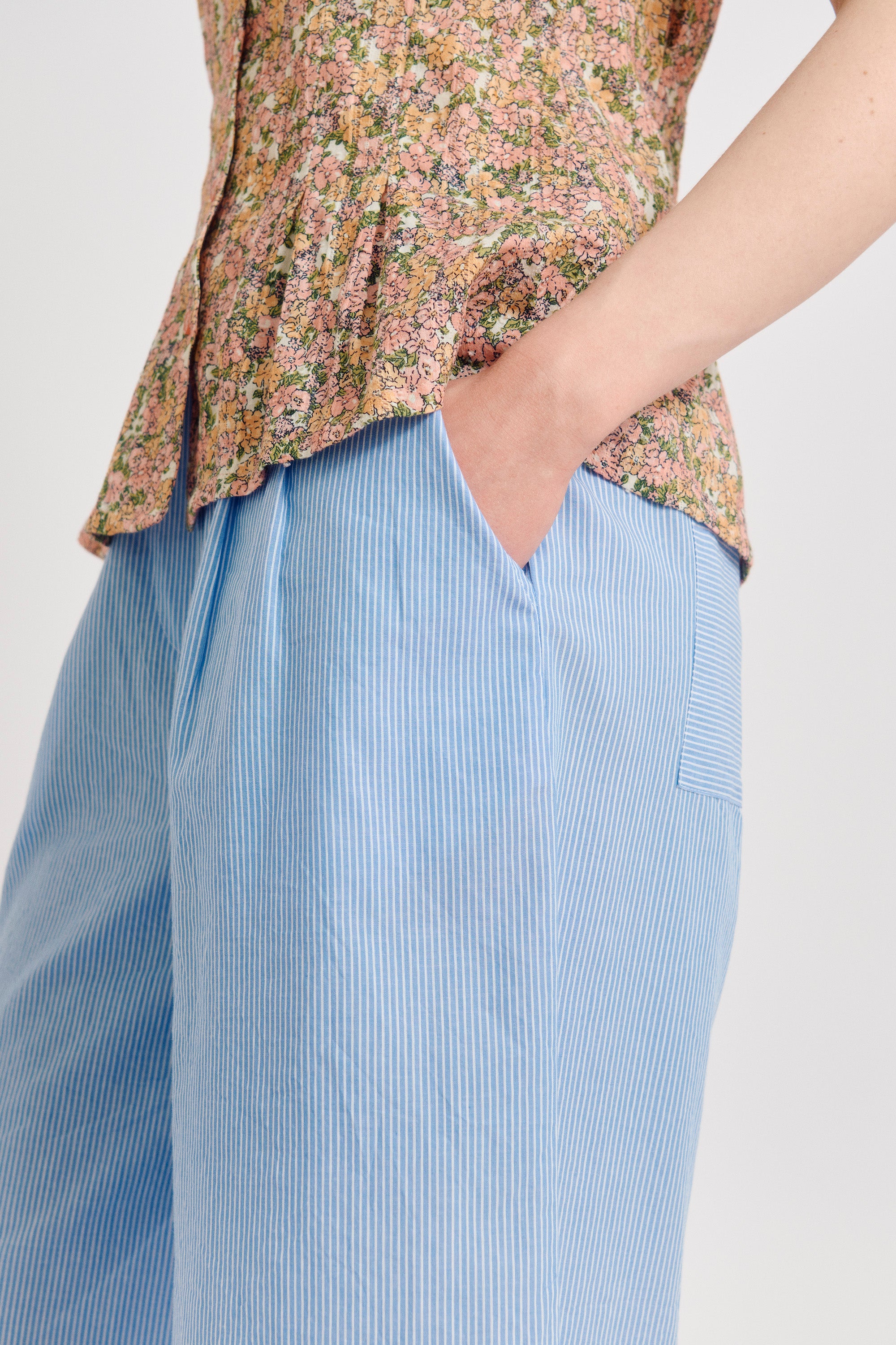 nué notes Giza Shorts Shorts 575 Blue Stripe Mix