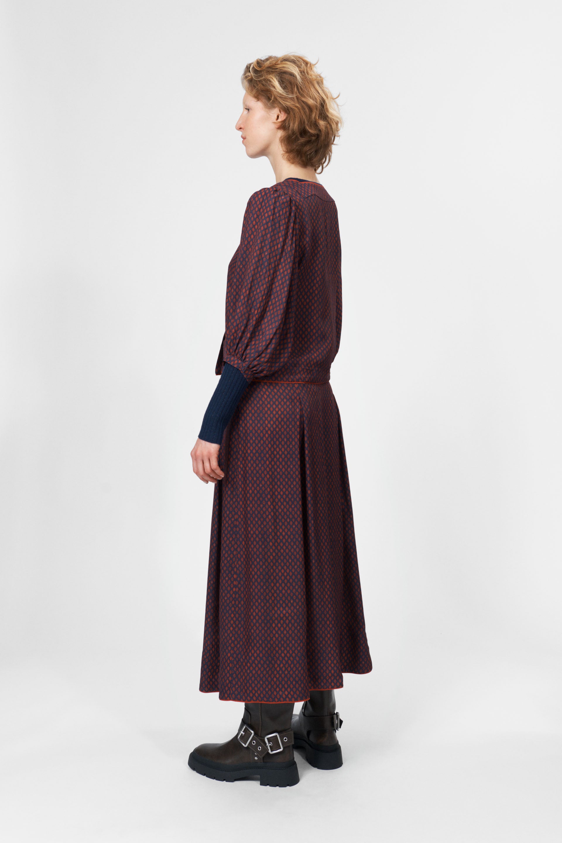nué notes Kastoria Skirt Skirts 941 Scarf Red