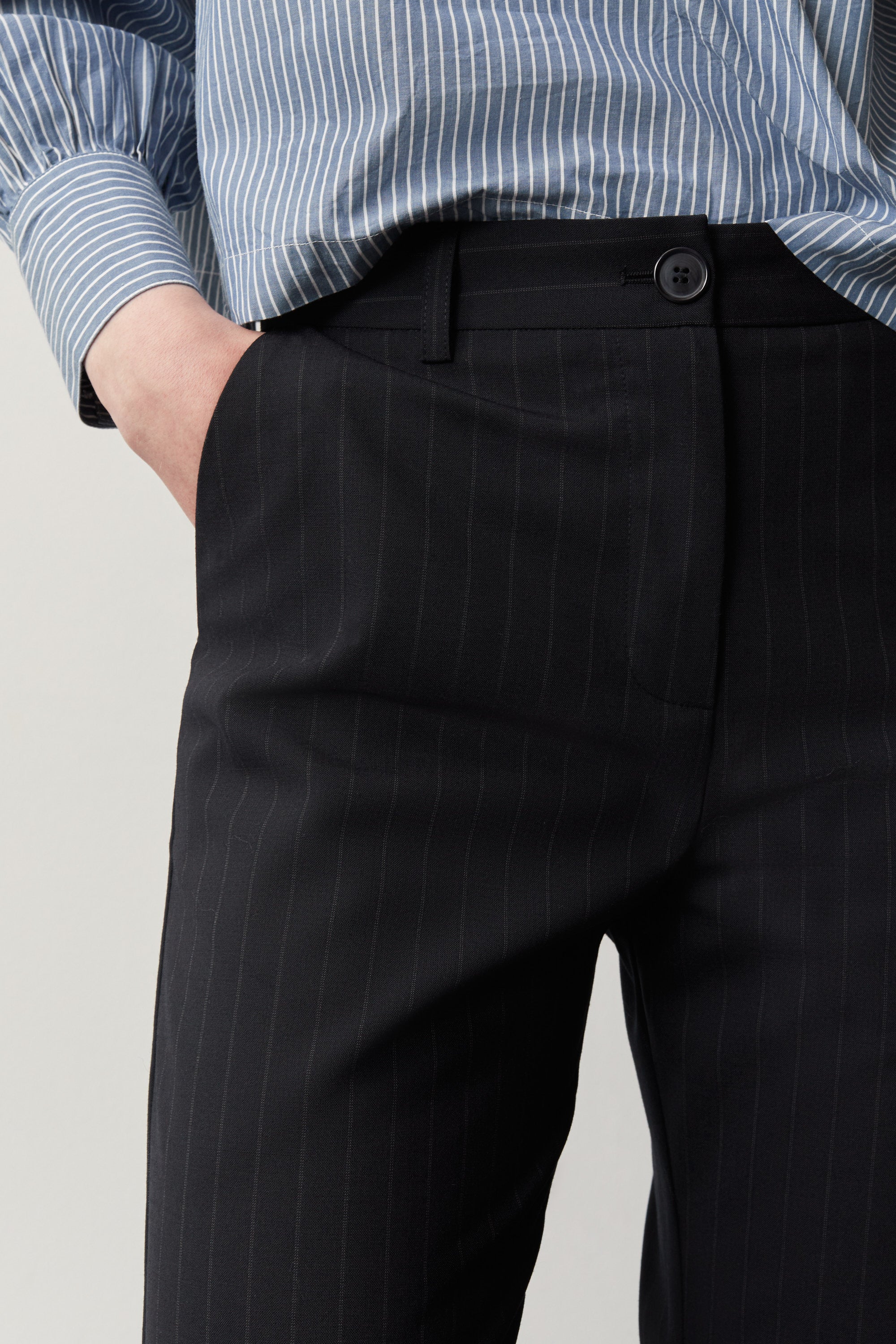 nué notes Ledger Pants - Navy NAVY
