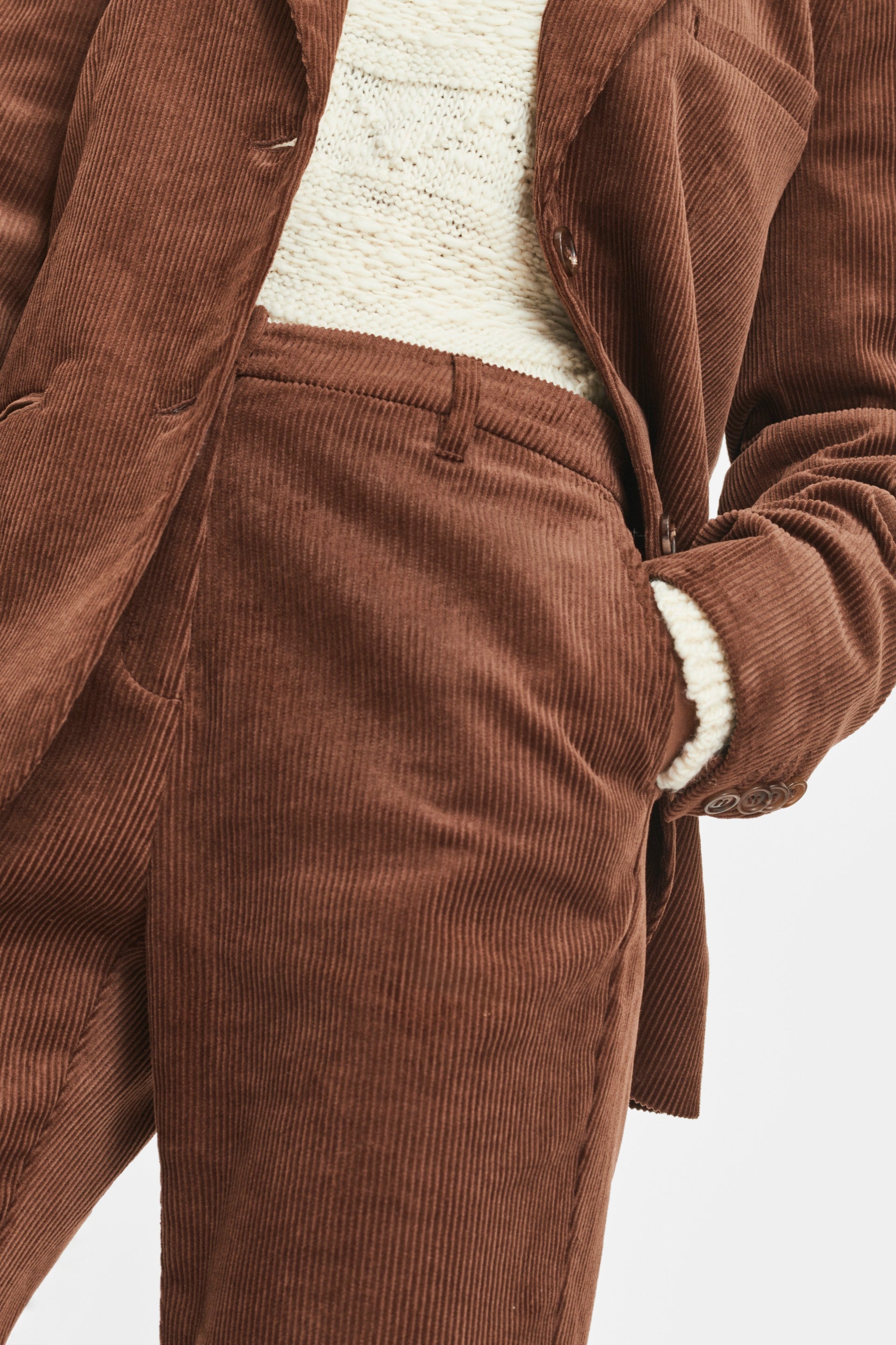 nué notes Roberts Pants 710 Dark Brown