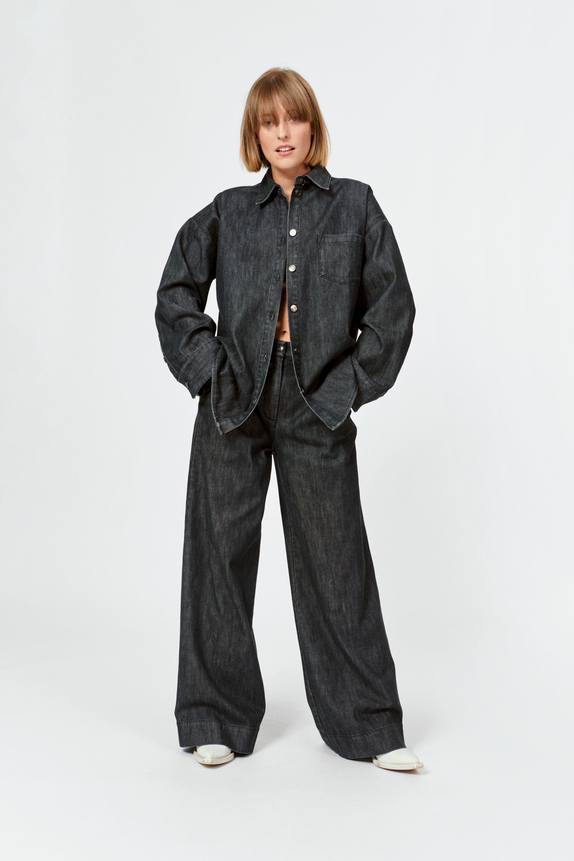 nué notes Russel Pants 046 Charcoal Grey