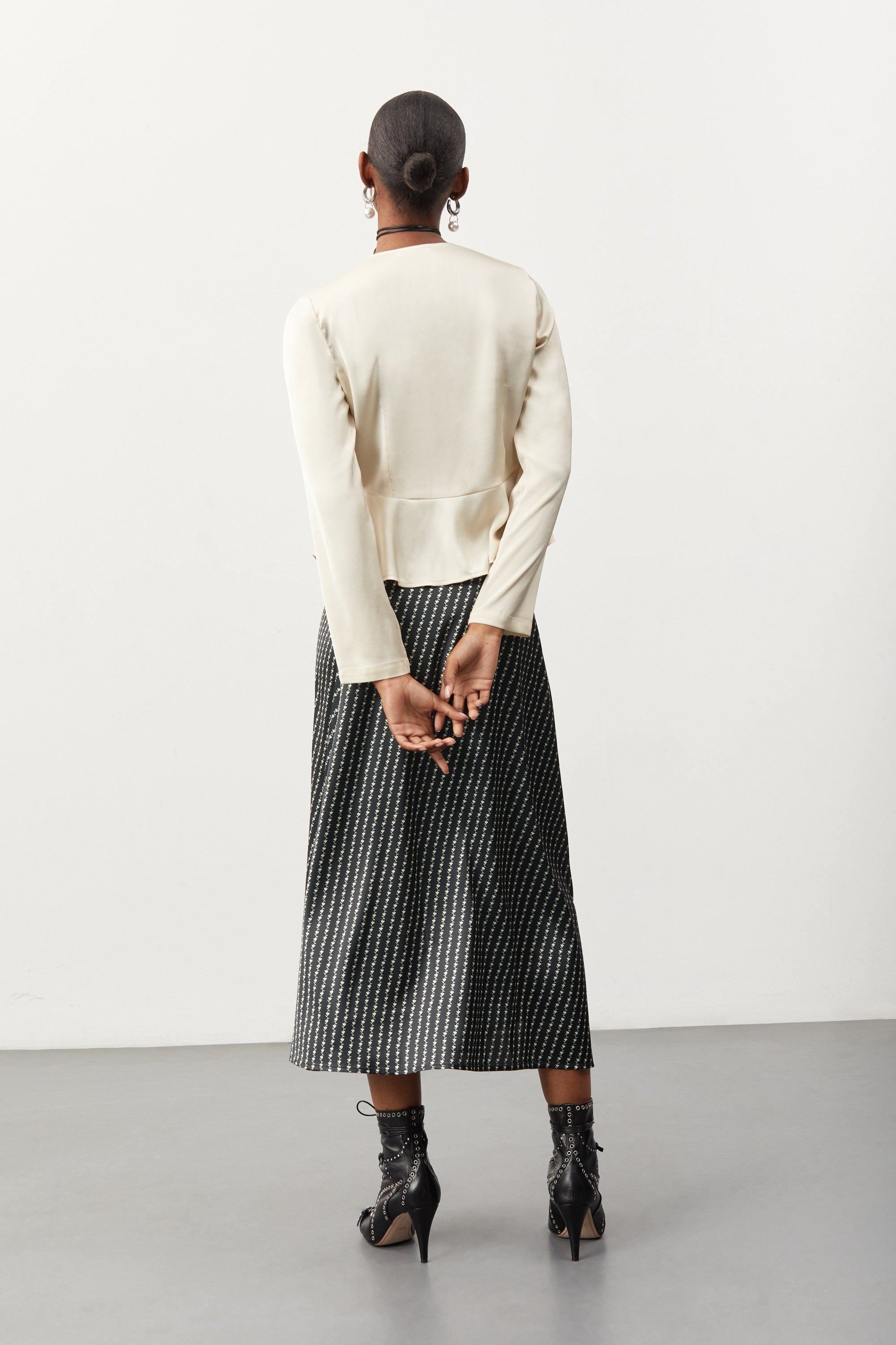 nué notes Sandro Blouse - Light Beige Blouses 144 Light Beige