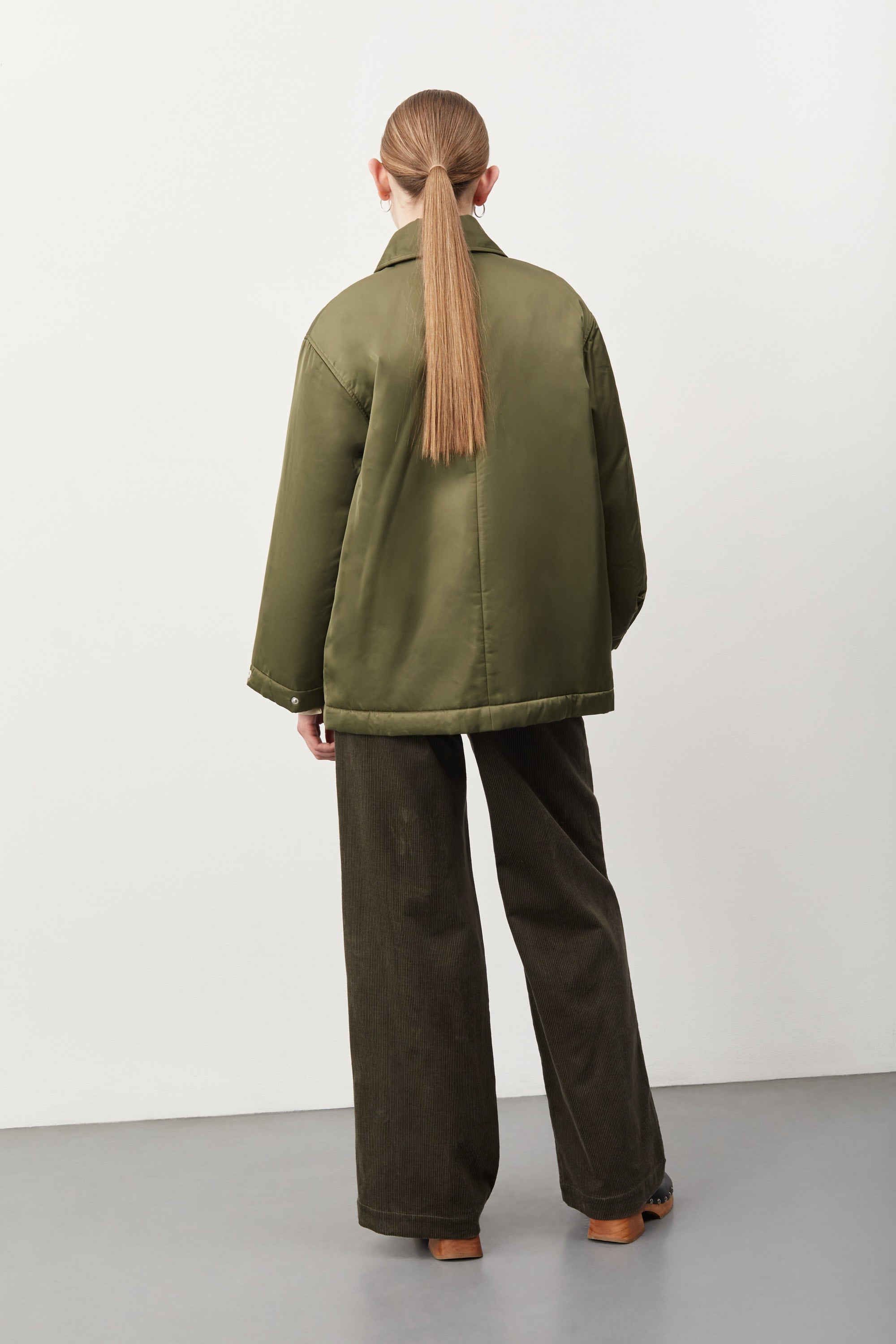 nué notes Ayden Jacket - Army Outerwear 641 Army