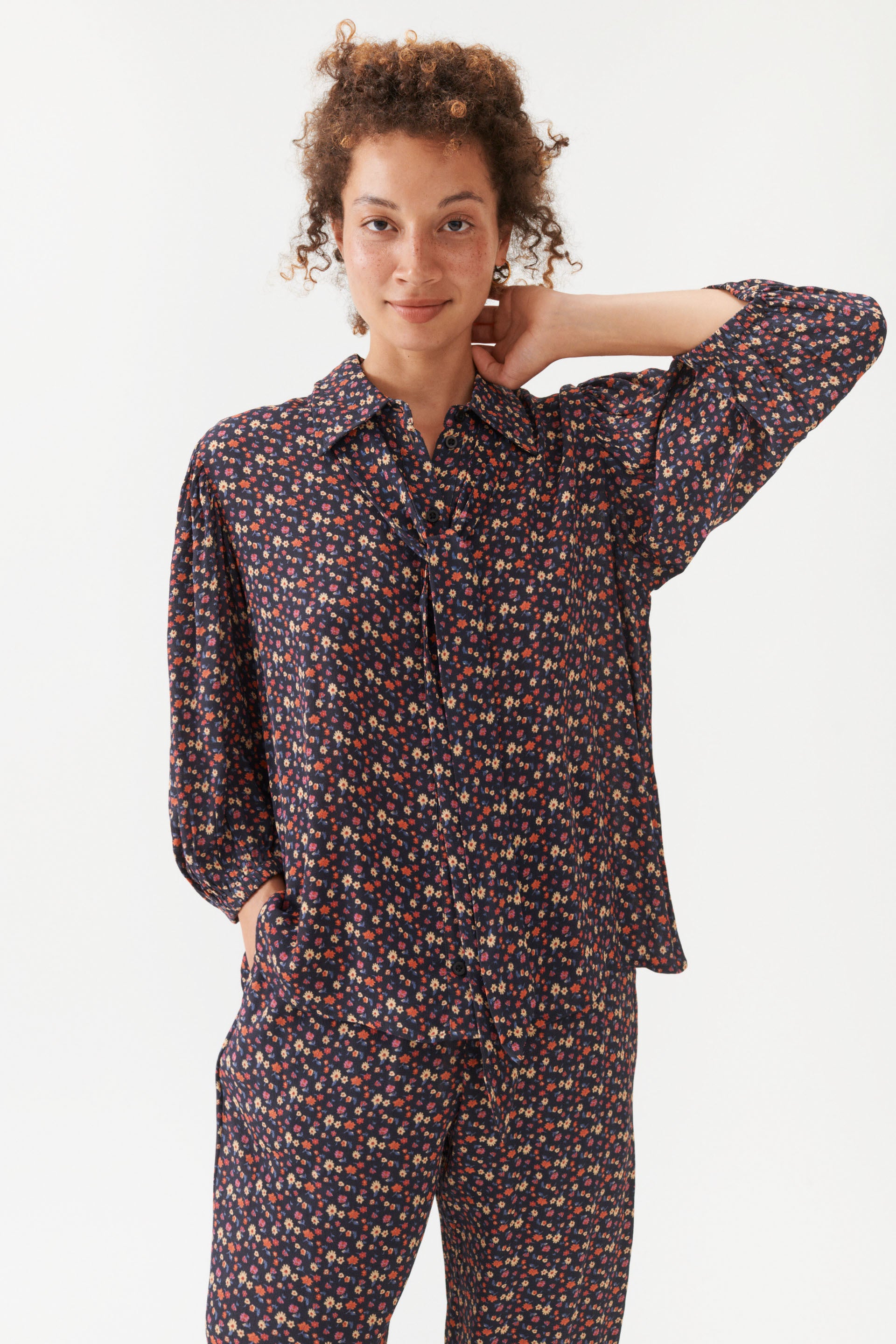 nué notes Theo Shirt - Multi Black Shirts 040 MULTI BLACK