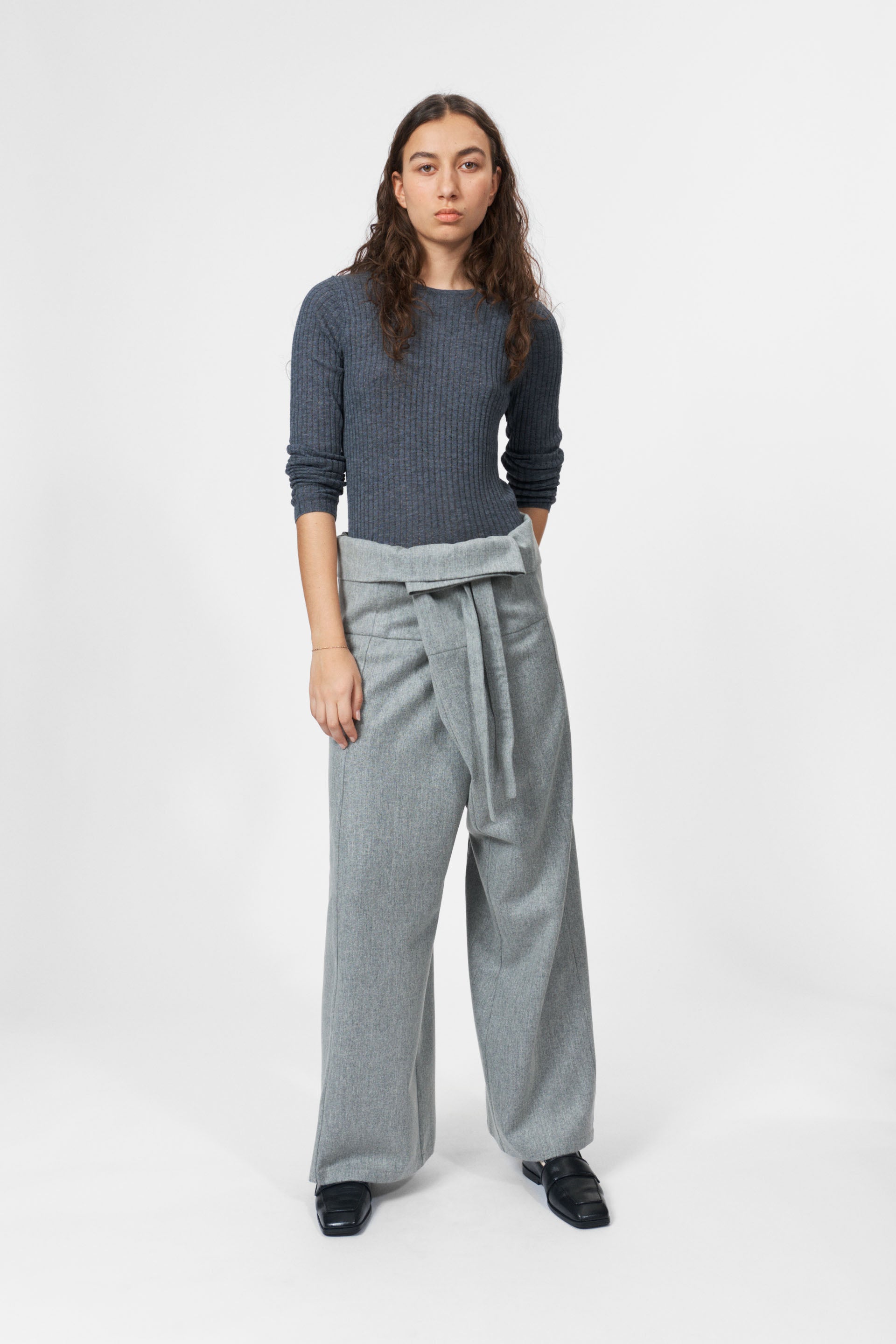 nué notes Magnus Knitwear 930 Dark Grey Melange