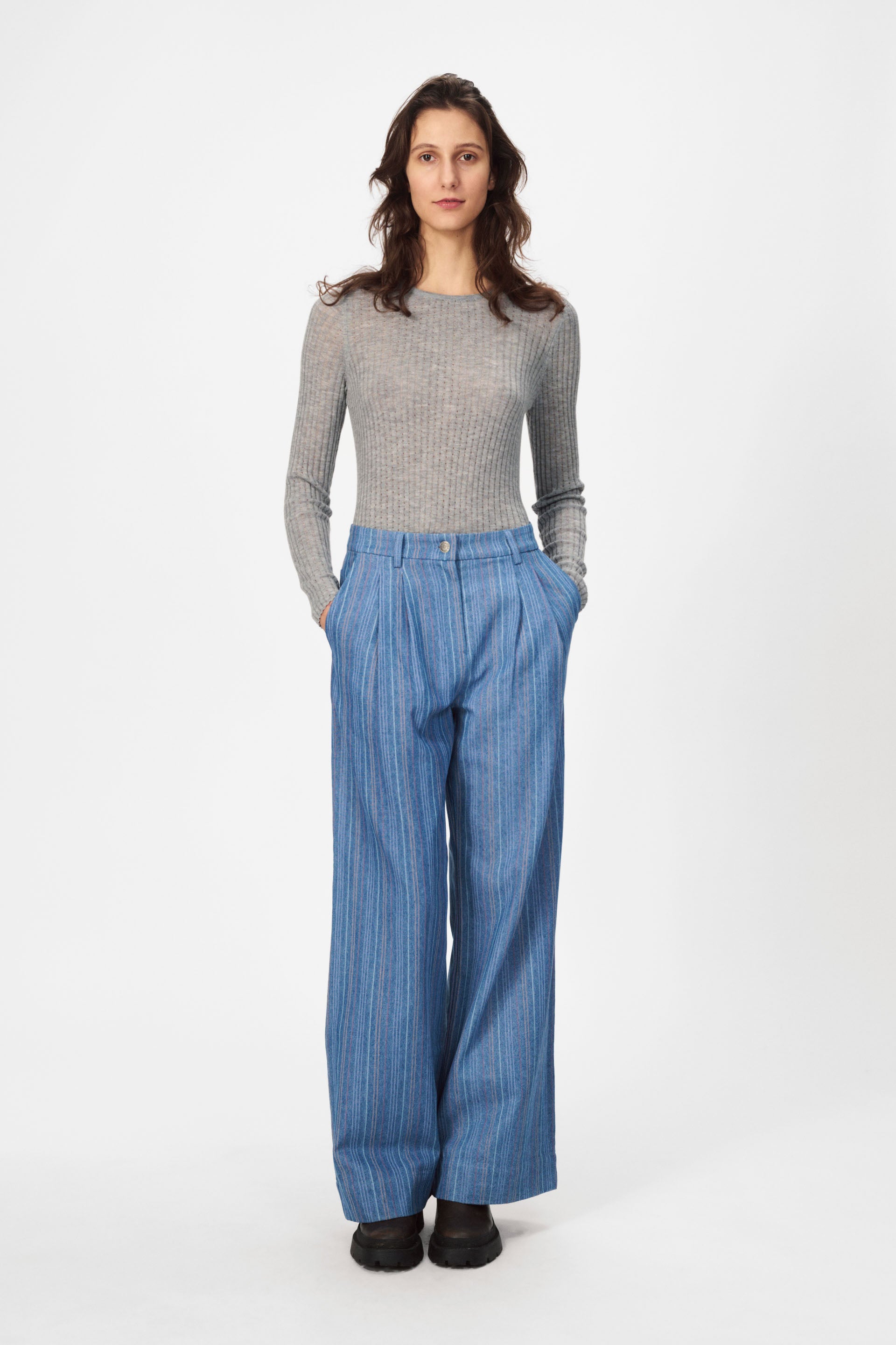 nué notes Magnus Crewneck Pullovers 056 Light Grey Melange